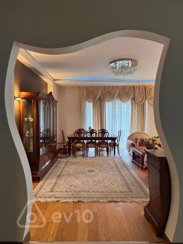 Kirayə verilir 3 otaqlı yeni tikili 100 m²