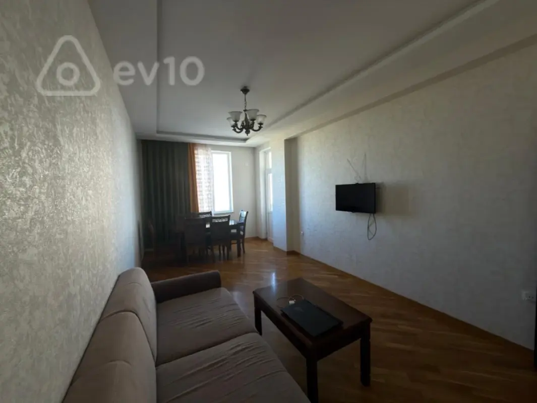 Kirayə verilir 2 otaqlı yeni tikili 65 m²
