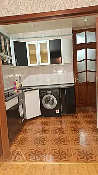 Kirayə verilir 1 otaqlı köhnə tikili 35 m² — Bakı, Binəqədi 1 otaq 35.00 m²