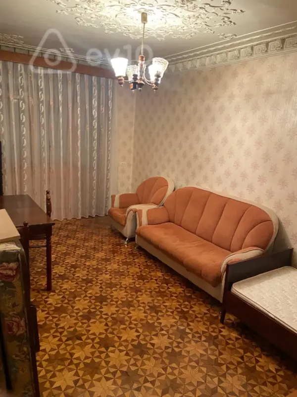 Kirayə verilir 3 otaqlı köhnə tikili 75 m²