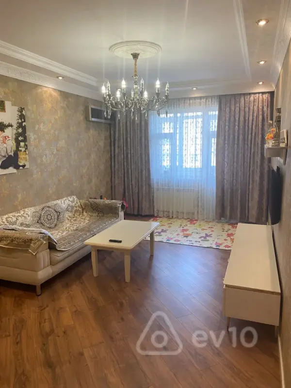 Satılır 3 otaqlı yeni tikili 130 m²