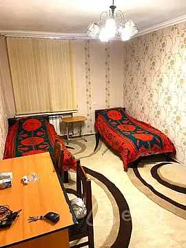 Kirayə verilir 1 otaqlı köhnə tikili 42 m² — Bakı, Nizami 1 otaq 42.00 m²