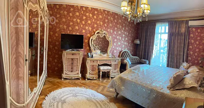 Satılır 4 otaqlı köhnə tikili 110 m² — Bakı, Nəsimi 4 otaq 110.00 m²
