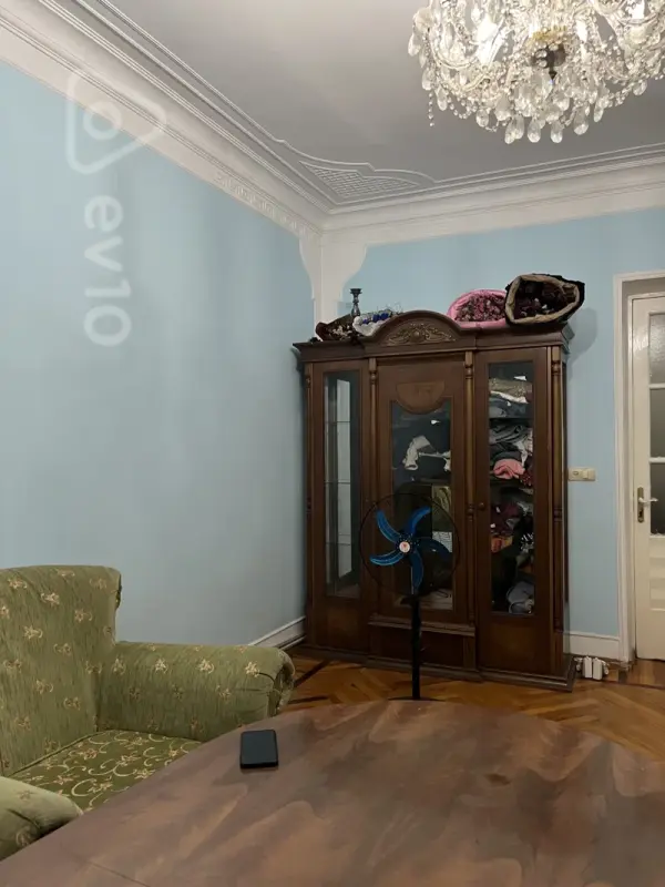 Kirayə verilir 3 otaqlı köhnə tikili 100 m²