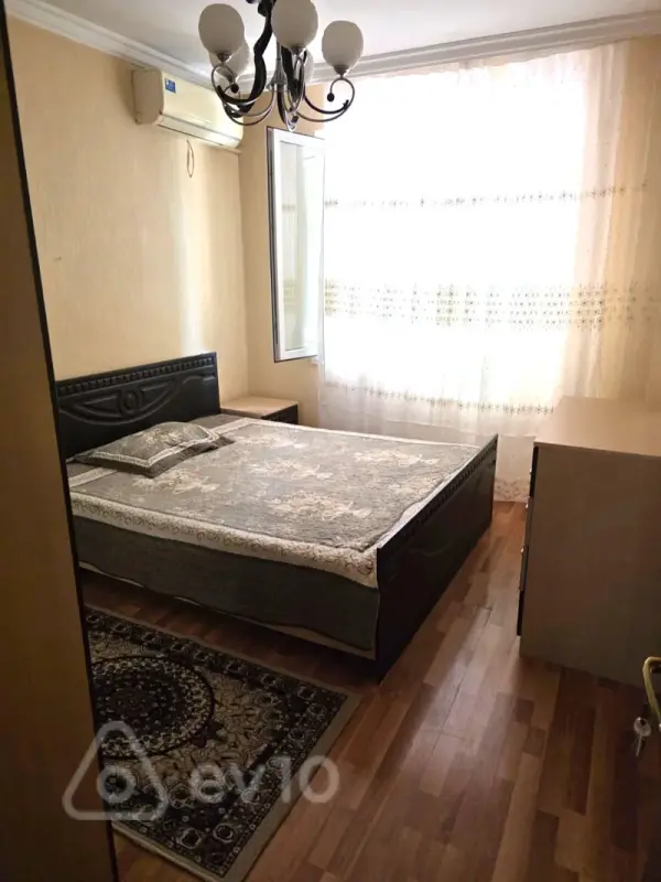 Kirayə verilir 3 otaqlı köhnə tikili 75 m²
