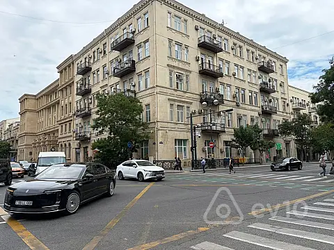 Satılır 3 otaqlı köhnə tikili 88 m² — Bakı, Nəsimi 3 otaq 88.00 m²