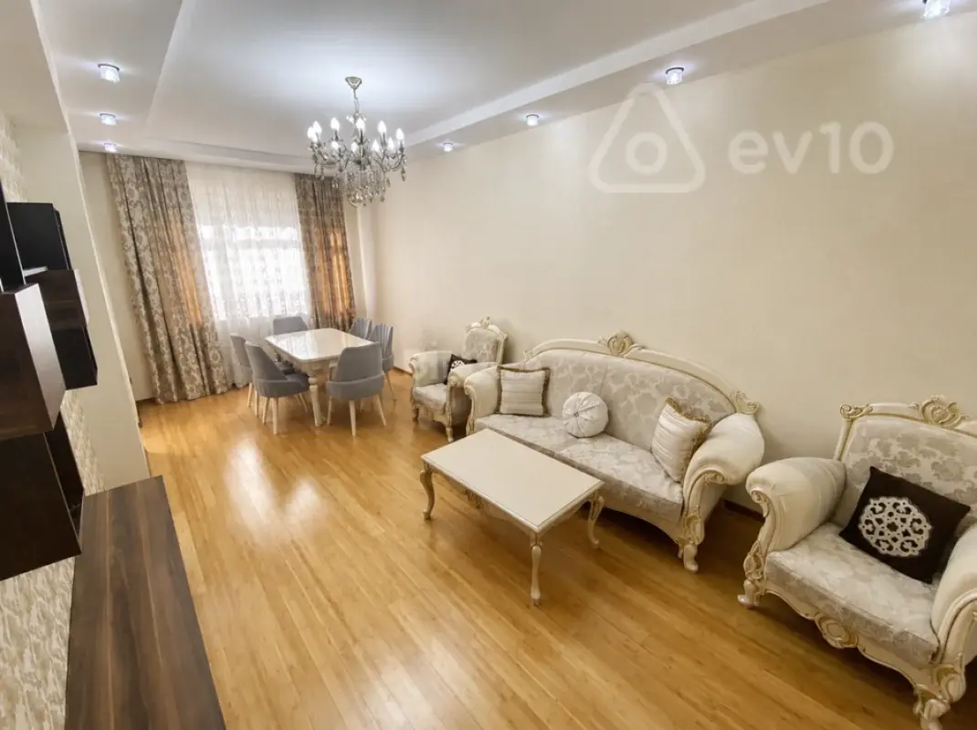 Kirayə verilir 3 otaqlı yeni tikili 105 m²