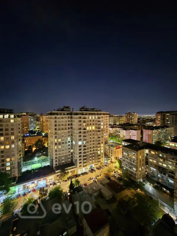 Satılır 3 otaqlı köhnə tikili 60 m²