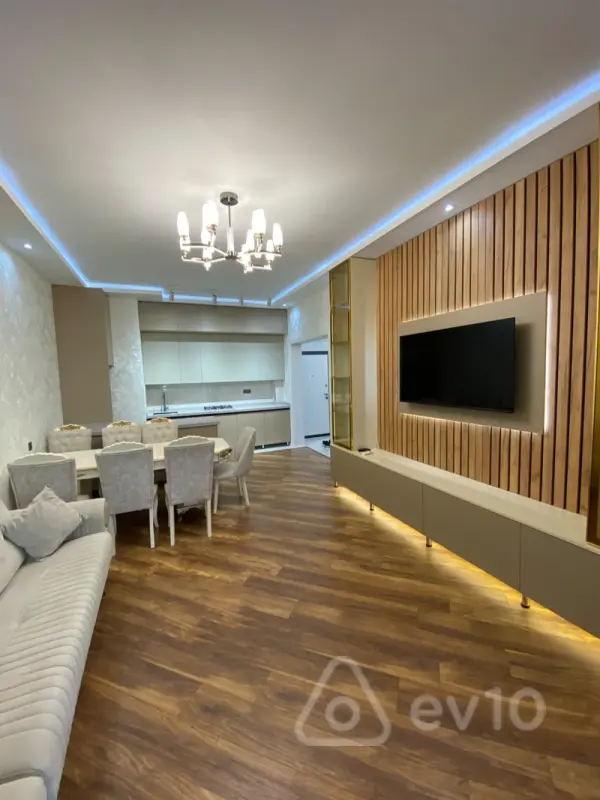 Kirayə verilir 3 otaqlı yeni tikili 120 m²