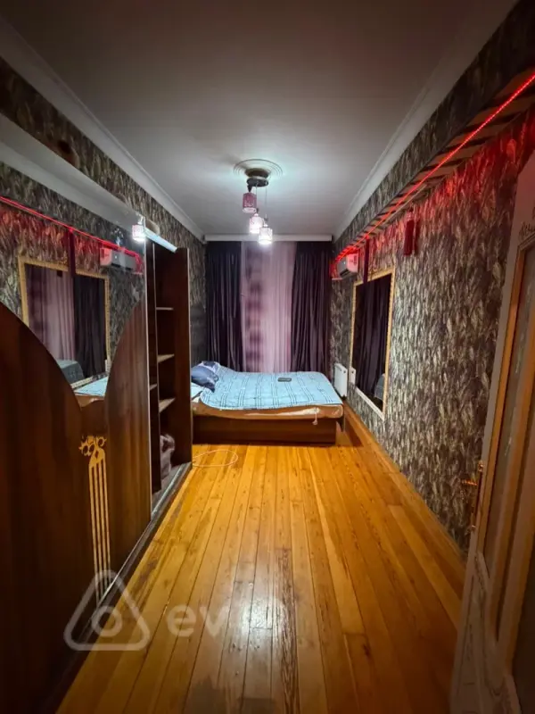 Kirayə verilir 2 otaqlı yeni tikili 82 m²