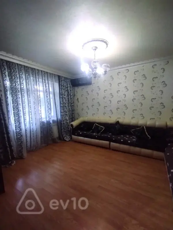 Satılır 3 otaqlı yeni tikili 110 m²
