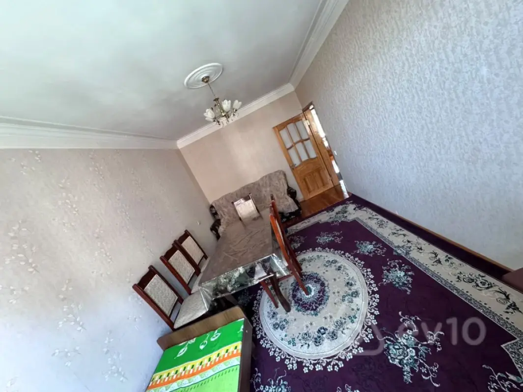 Kirayə verilir 2 otaqlı köhnə tikili 60 m²