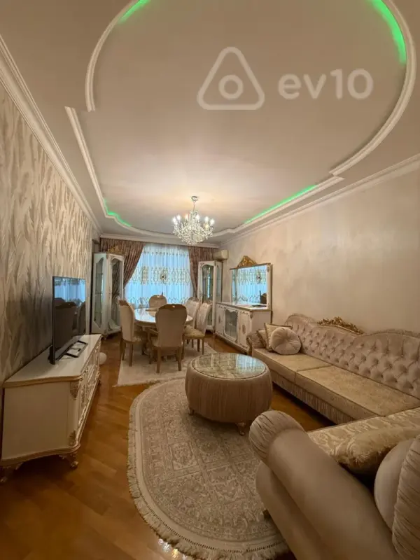 Satılır 4 otaqlı yeni tikili 140 m²