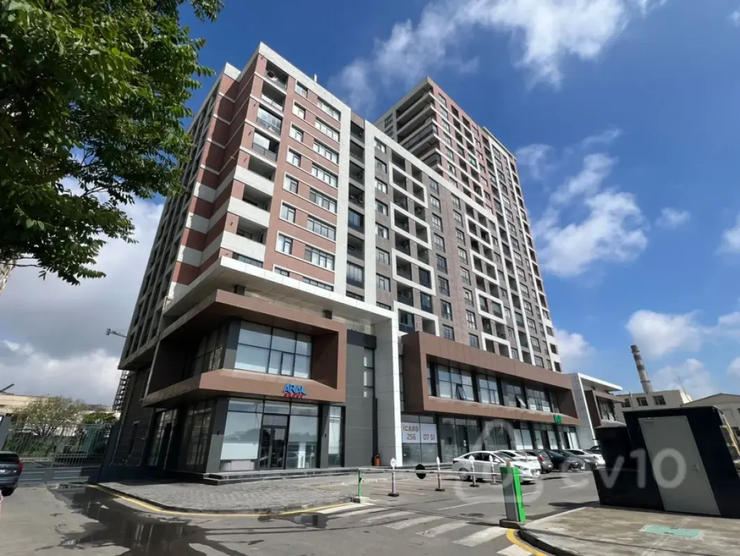 Satılır 4 otaqlı yeni tikili 240 m²