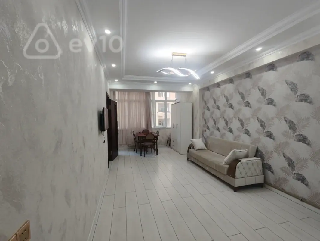 Kirayə verilir 3 otaqlı yeni tikili 65 m²