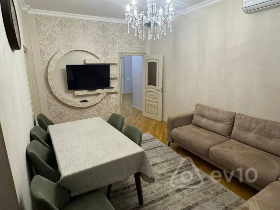 Kirayə verilir 2 otaqlı yeni tikili 80 m²
