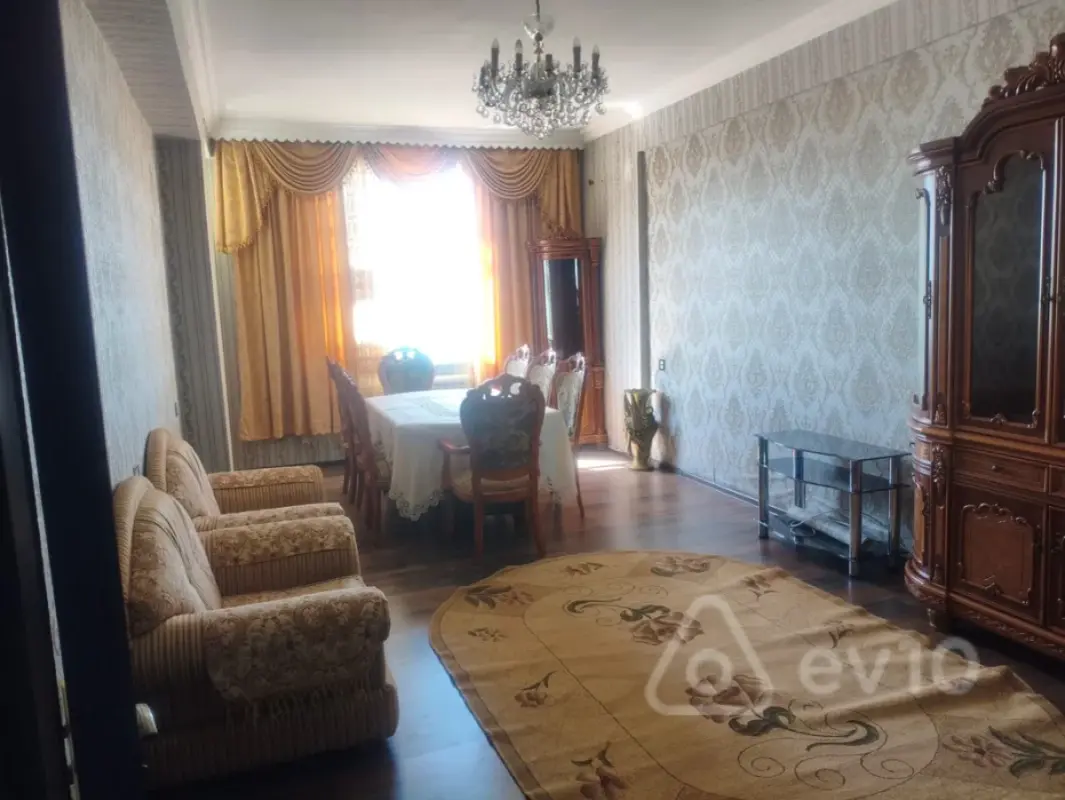 Kirayə verilir 2 otaqlı yeni tikili 80 m²