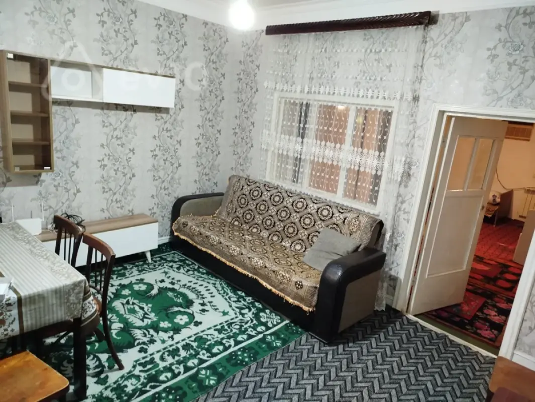 Kirayə verilir 2 otaqlı köhnə tikili 46 m²
