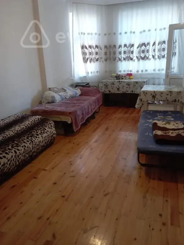 Kirayə verilir 2 otaqlı yeni tikili 85 m²