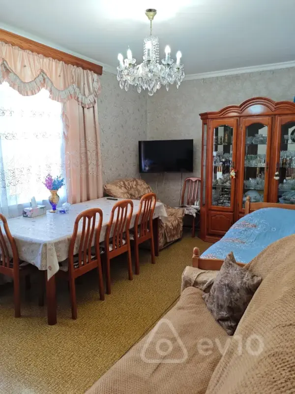 Satılır 2 otaqlı köhnə tikili 62 m²