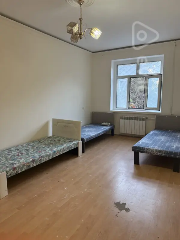 Kirayə verilir 3 otaqlı köhnə tikili 70 m²