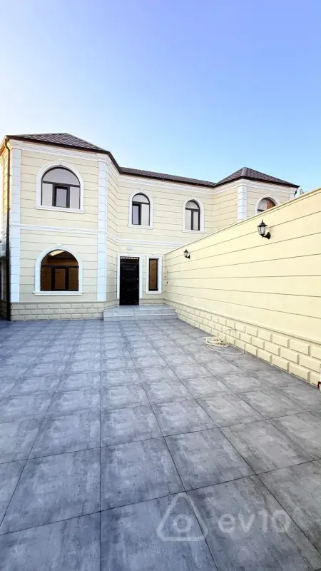 Kirayə verilir 4 otaqlı həyət evi 110 m²