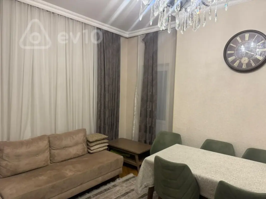 Kirayə verilir 2 otaqlı yeni tikili 80 m²