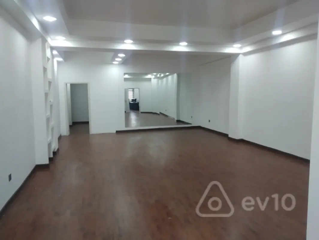 Kirayə verilir 3 otaqlı ofis 120 m²
