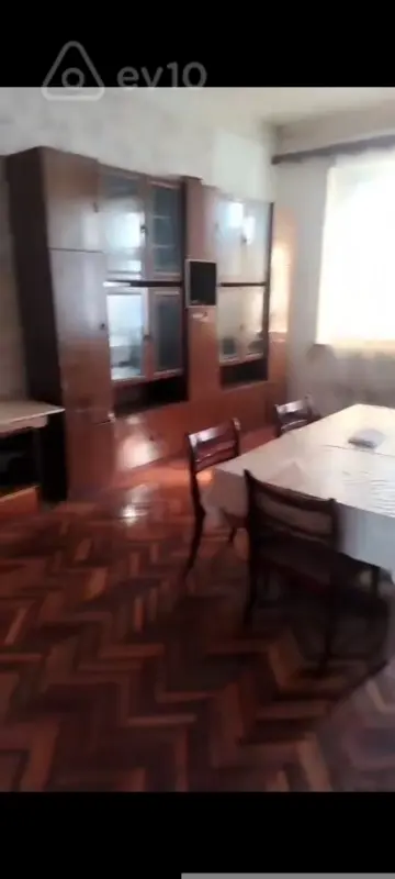 Kirayə verilir 3 otaqlı köhnə tikili 75 m²