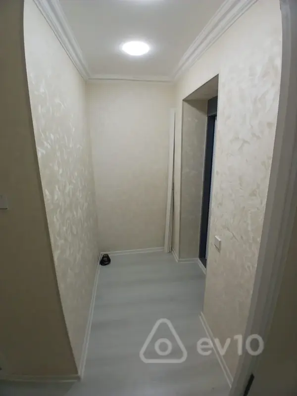Satılır 2 otaqlı köhnə tikili 35 m²