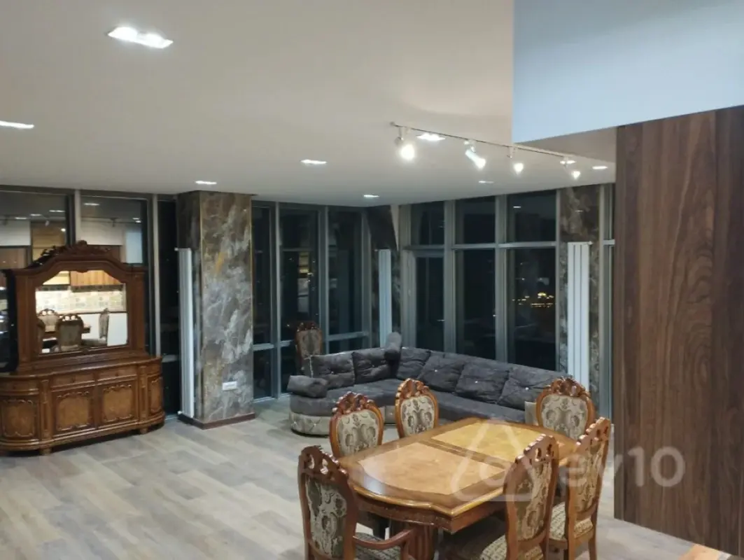Kirayə verilir 3 otaqlı ofis 150 m²