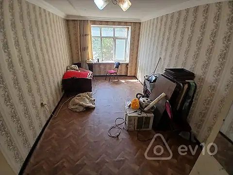 Satılır 1 otaqlı köhnə tikili 18 m² — Bakı, Nizami 1 otaq 18.00 m²