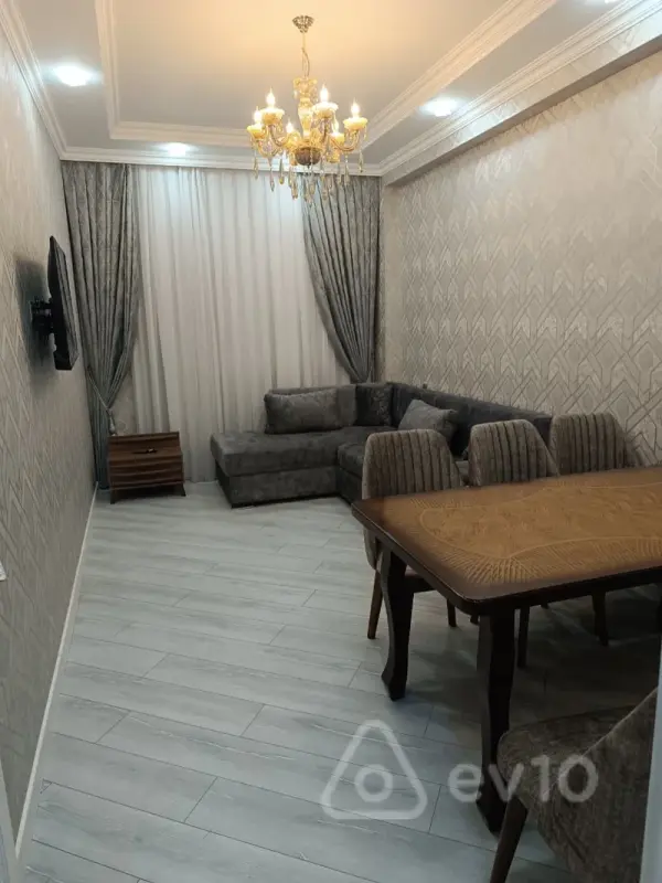 Kirayə verilir 2 otaqlı yeni tikili 61 m²