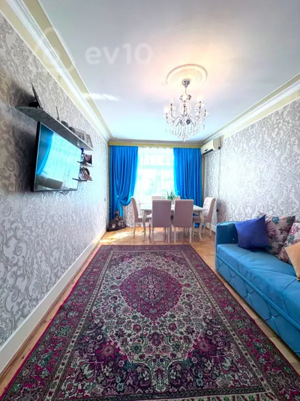 Satılır 3 otaqlı köhnə tikili 70 m²