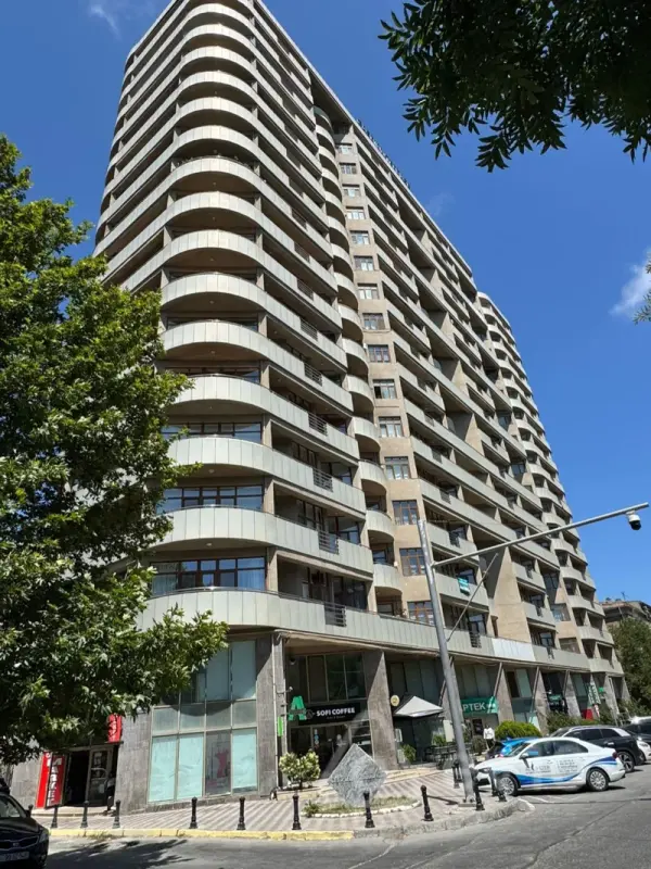 Kirayə verilir 3 otaqlı yeni tikili 110 m²