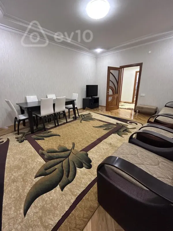 Kirayə verilir 2 otaqlı yeni tikili 90 m²