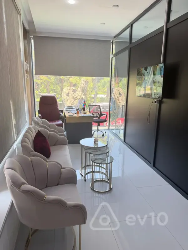 Kirayə verilir 5 otaqlı ofis 120 m²