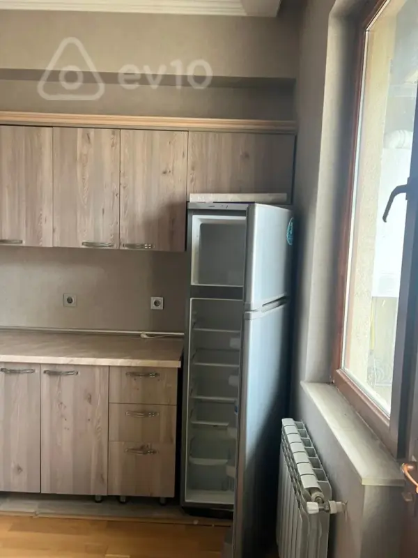 Kirayə verilir 2 otaqlı yeni tikili 75 m²