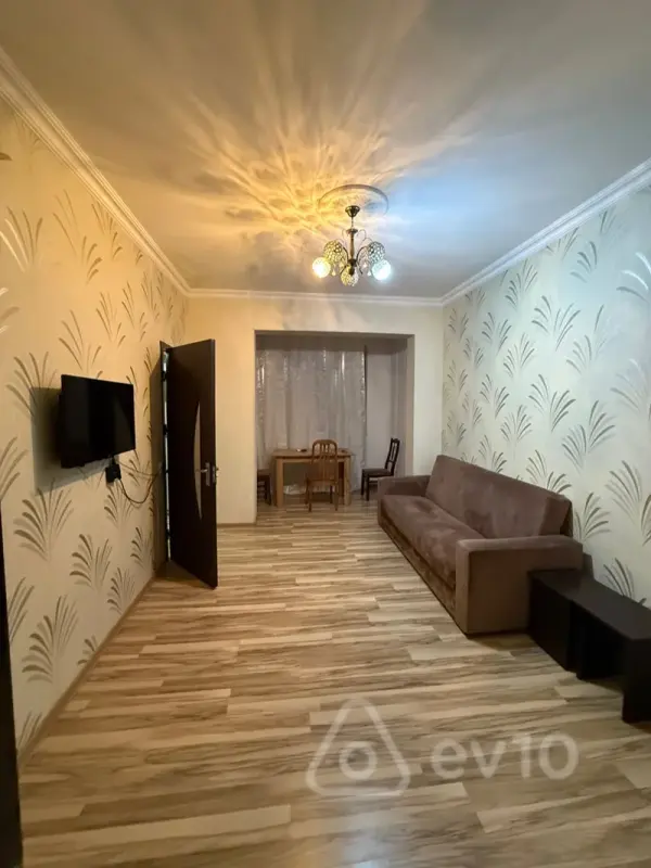 Kirayə verilir 2 otaqlı köhnə tikili 51 m²