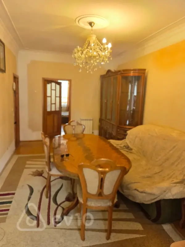 Kirayə verilir 2 otaqlı köhnə tikili 50 m²