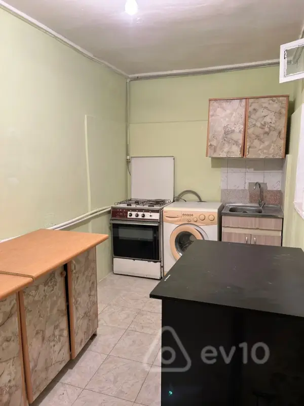 Kirayə verilir 2 otaqlı həyət evi 80 m²