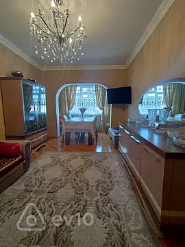 Kirayə verilir 3 otaqlı köhnə tikili 90 m² — Bakı, Xətai 3 otaq 90.00 m²