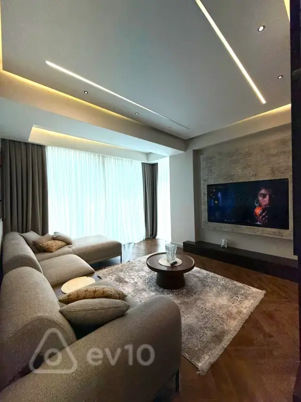 Kirayə verilir 3 otaqlı yeni tikili 120 m²