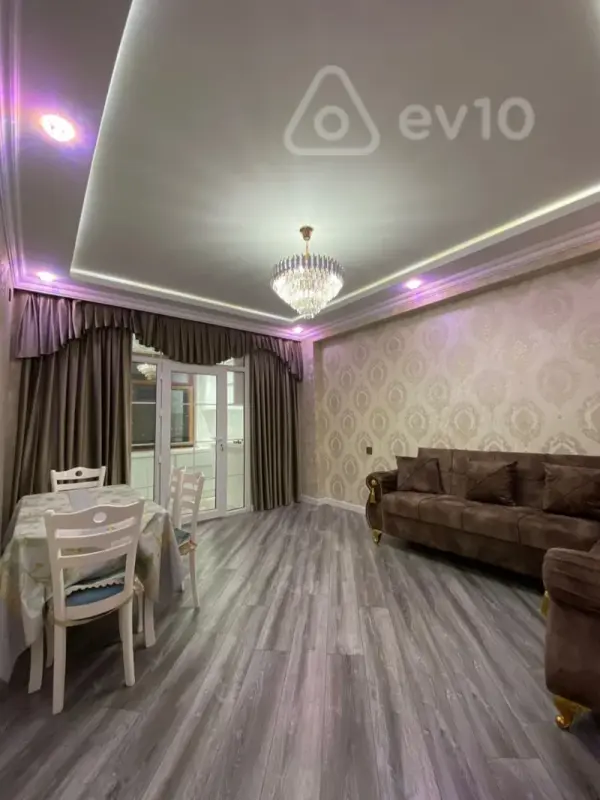 Kirayə verilir 3 otaqlı yeni tikili 75 m²