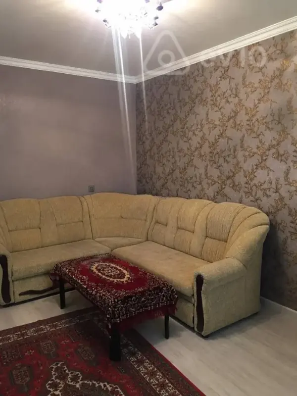Kirayə verilir 2 otaqlı köhnə tikili 70 m²
