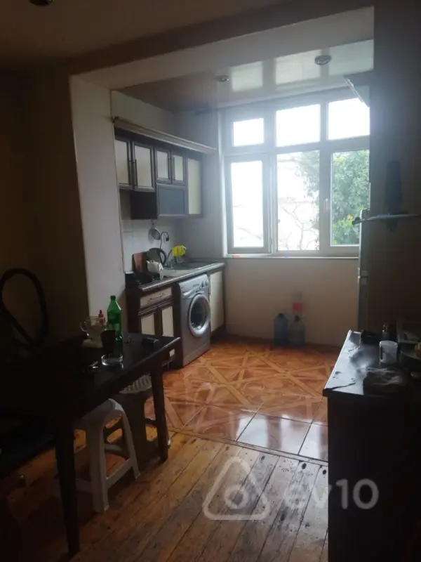 Satılır 1 otaqlı köhnə tikili 35 m²