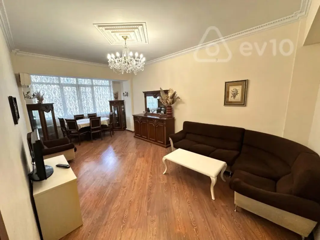 Kirayə verilir 3 otaqlı köhnə tikili 100 m²