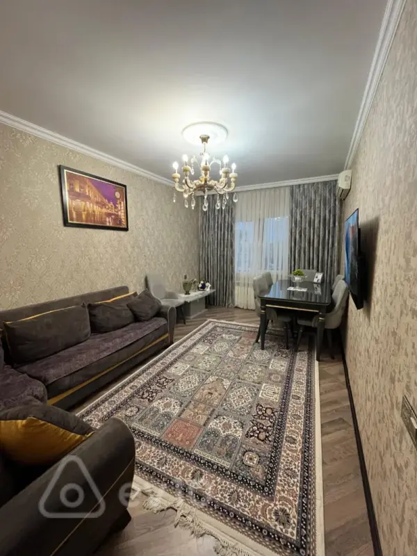 Satılır 2 otaqlı köhnə tikili 60 m²