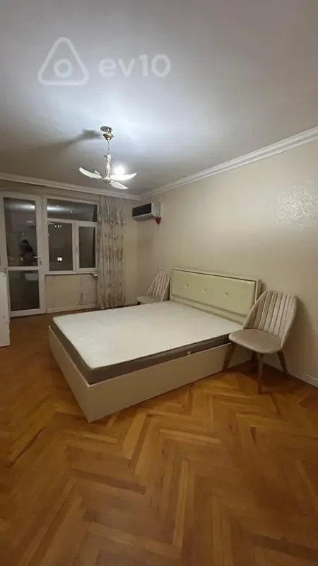Kirayə verilir 3 otaqlı köhnə tikili 80 m²