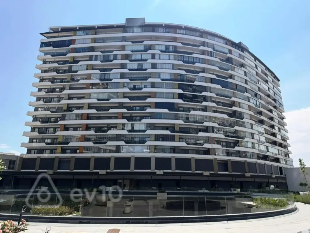 Satılır 2 otaqlı yeni tikili 81 m²